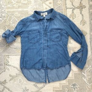 Anthropologie CLOTH & STONE denim chambray blouse spit back button sleeve tabs S